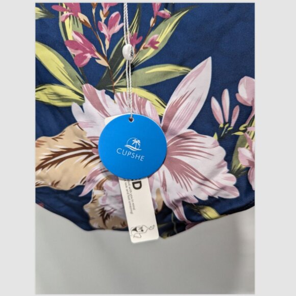 NWT Cupshe Winter Floral Fantasy Wrap Front Cutout One Piece Swimsuit Large - Picture 2 of 3